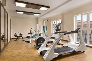 Hawthorn Suites by Wyndham Al Khobar - Khobar - 2