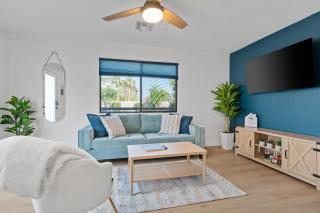 Biltmore 2BR Bungalow #4 - Workspace, Free Parking, Laundry, Patio! - Phoenix - 8
