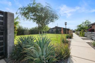Biltmore 2BR Bungalow #4 - Workspace, Free Parking, Laundry, Patio! - Phoenix - 5