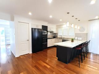 Shell Cove Holiday Home - Marina,Beach,Golf,Shops - Dunmore - 7