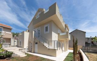 2 Bedroom Gorgeous Apartment In Vinisce - 6