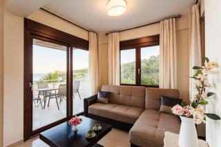 Villa Armonia - Beachfront Majestic Retreat - 4