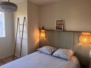 Renovated house near beaches - Saint-Coulomb - 2
