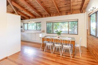 Buderim Lodge - Family Fun in Heart of Sunshine Coast With Pool & Separate Studio - Buderim - 4