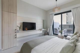 Brand New Sleek Luxury Studio - 6