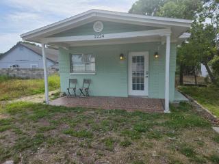 2224 Chapin Street - Tampa - 1
