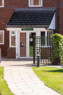 Hunters Lodge - Cheltenham - 9