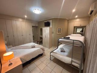 Geelhout Guesthouse - Vosburg - 0
