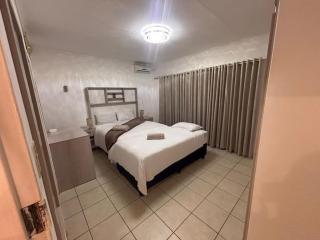 Geelhout Guesthouse - Vosburg - 6
