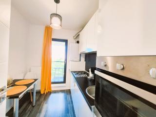 Chique Studio near Mall Plaza - Bucarest - 1