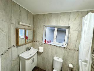 Detached 4Beds - Windsor Heathrow & London Access - Egham - 6
