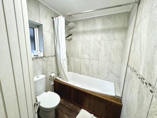 Detached 4Beds - Windsor Heathrow & London Access - Egham - 3