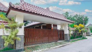 Omah Tentrem Syariah Guest House - Kejayan - 7