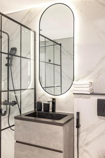 Daniels 3BR with Palm View at Marina Pinnacle - 3