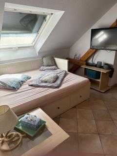 Möbiliertes Zimmer in ruhiger Lage am schönen Niederrhein - Niederdorla - 0