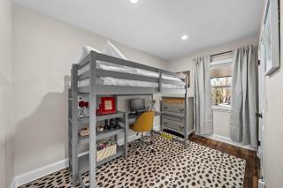 DwtnlParkPasslPizzaOvenlFirePitlYouTubeTVlKinglEV - 5