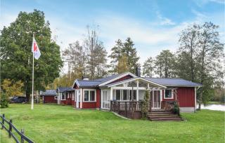 Awesome Home In Ambjörnarp With Wifi - 4