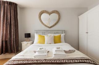 2-Bed Flat with Free Parking by Lee Valley Park - Enfield - 1