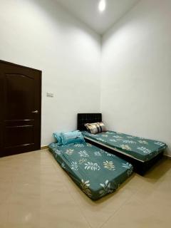 Kluang Homestay Taman Delima 2 - Keluang - 2