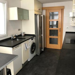 Preciosas Vistas con Garaje Privado - 2