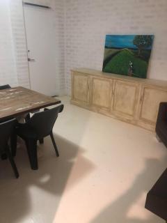 Cabbage Tree Art House - 4