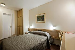Trevi Hotel e Business - Curitiba - 1