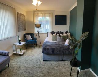 Cottage Sleeps 6 - Garden, Wifi - Parking - 5