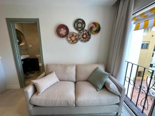 Espectacular estudio en Puerto Cabopino RECIEN REFORMADO - Marbella - 0