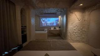 Dragonfly Hotel - The Art Hotel - Bombay - 7