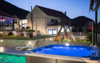 Villa Ivandvor in Split by Villas Guide - Radošić - 6