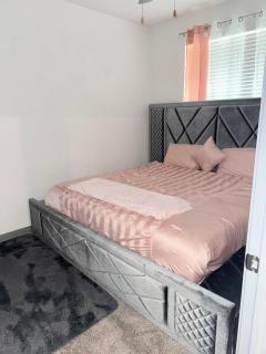 No-Judgment Zone - Relaxing Vibes & Prime Location - Cedar Hill - 0
