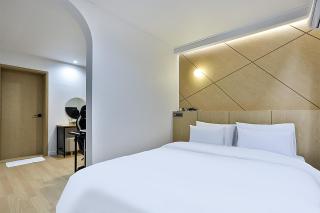 Brown Dot Gumi Okgye - Gumi - 4