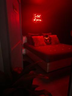 Eden House, Cocon sensuel et romantique avec jacuzzi - Carpentras - 8