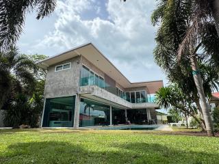 3 bed, Pool and Grass Garden, Chaweng, Spacious - Amphoe Koksamui - 0
