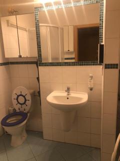 Spacious sunny apartment - Bratislava - 3