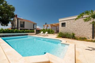 Apartment Varos with shared pool - Ugljan - 4