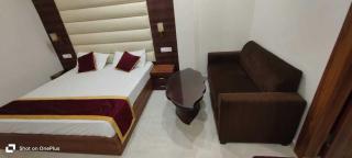 Townhouse Johri Enclave Metro Station Formerly Second Home - Ghaziabad - 3