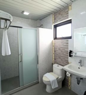 North Victoria Sports and Leisure Inn - Victoria - 9