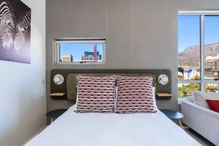 Bright & Chic Studio at The Rose - 4