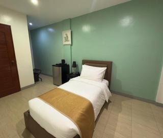 North Victoria Sports and Leisure Inn - Victoria - 5