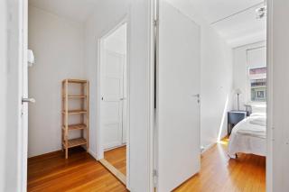 Spacious Top-Floor Apartment with View and Private Balcony - Bergen - 1
