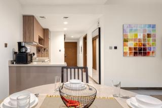 Urban Oasis 2808 - 1