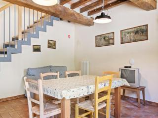 Tranquil Village Stay with Fireplace - Castellarano - 6