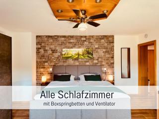 Kindertraum - Spielplatz - Spielzimmer - Terrasse mit Grill - Garten - wandern - 3 Schlafzimmer bis 9 Personen - Ferienhaus Taufstein 2 - Herbstein - 8