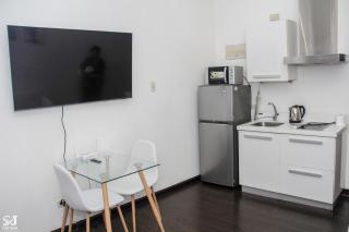 Cozy City Escape 5007 and Peaceful Room in Prime Locations 3919 - Manila - 7