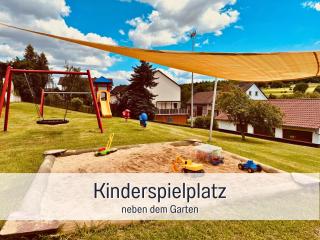 Kindertraum - Spielplatz - Spielzimmer - Terrasse mit Grill - Garten - wandern - 3 Schlafzimmer bis 9 Personen - Ferienhaus Taufstein 2 - Herbstein - 7