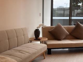 High Ceiling 6 Beds Private Garden Oasis 1min to Stadiums & Parking - Sydney - 9
