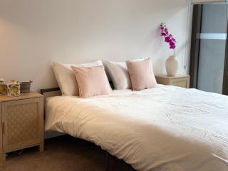 High Ceiling 6 Beds Private Garden Oasis 1min to Stadiums & Parking - Sydney - 6