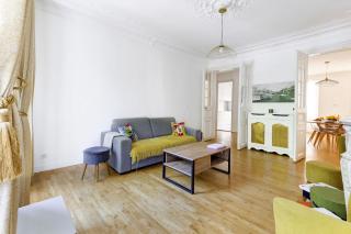 3BR Parisian Charm near Champs-Élysées & La Défense - Parijs - 3