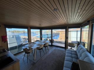 Aava Floating Villa 42 - 8